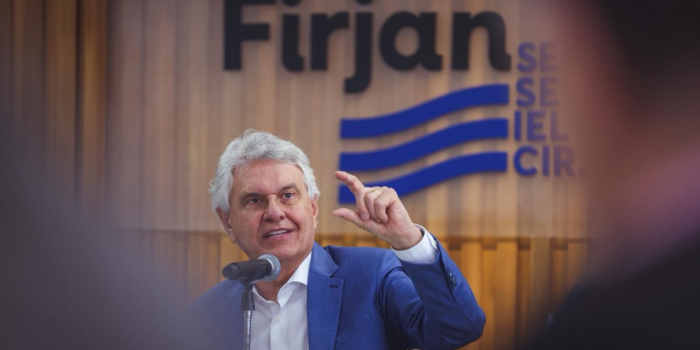 Um governo Lula 4 seria igual à Dilma 2”, afirma Caiado em reunião na Federação das Indústrias do Rio de Janeiro